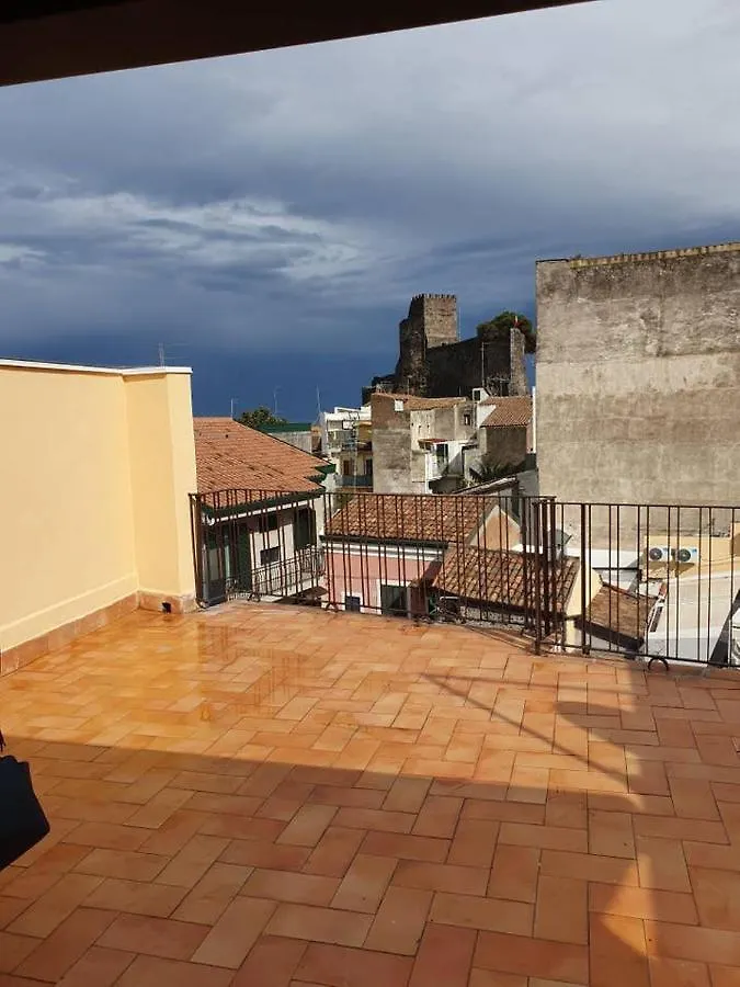 Charme In Aci Castello Apartment