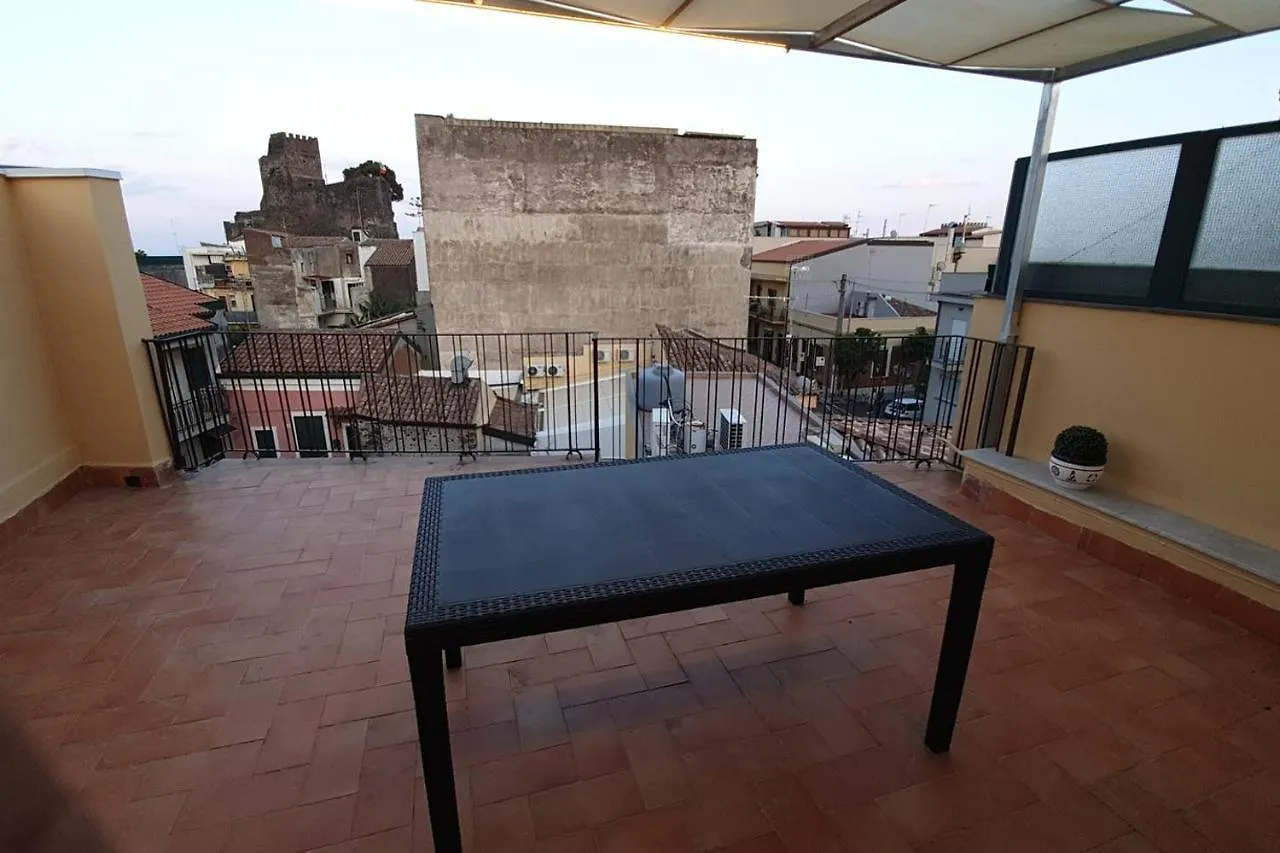 Charme In Aci Castello Apartment